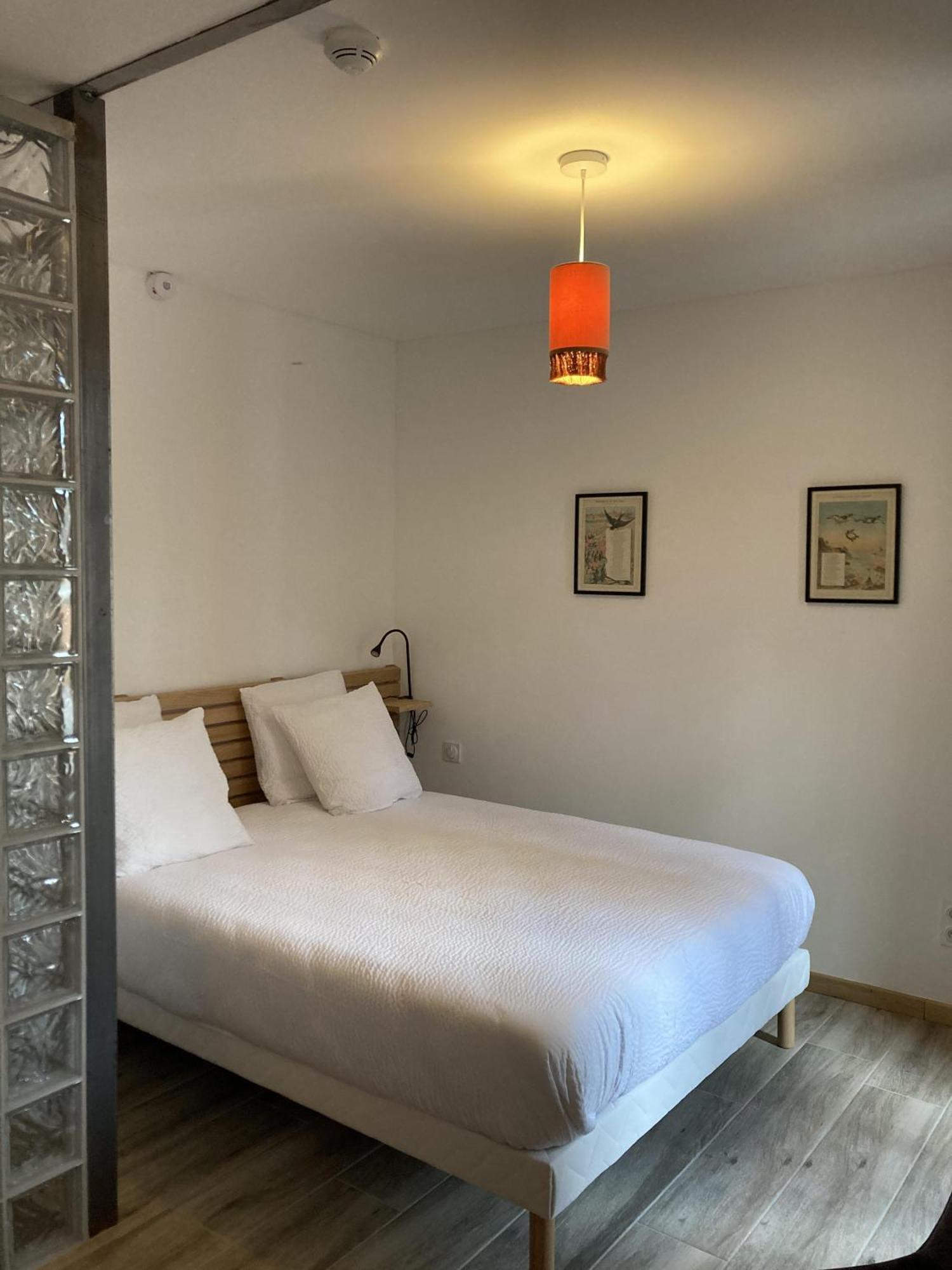 אנדוזה L'Hotel Du Garage Des Cevennes חדר תמונה