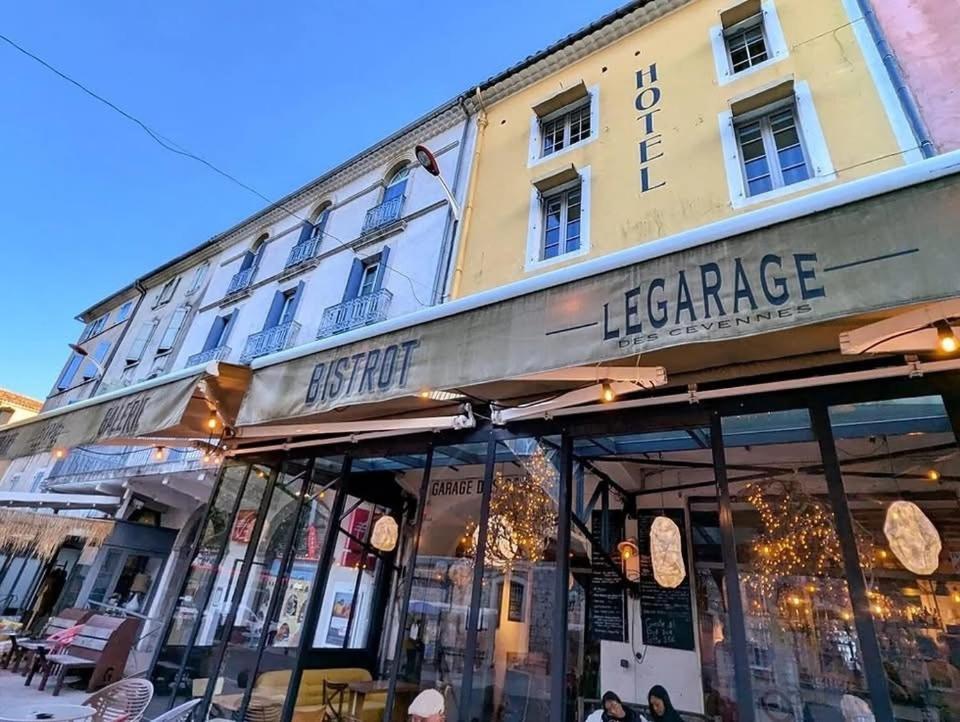 אנדוזה L'Hotel Du Garage Des Cevennes מראה חיצוני תמונה